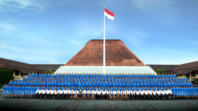 10 Sekolah di Indonesia yang Punya Alumni Hebat