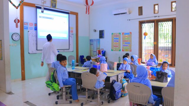 10 Ciri Sekolah Berkualitas